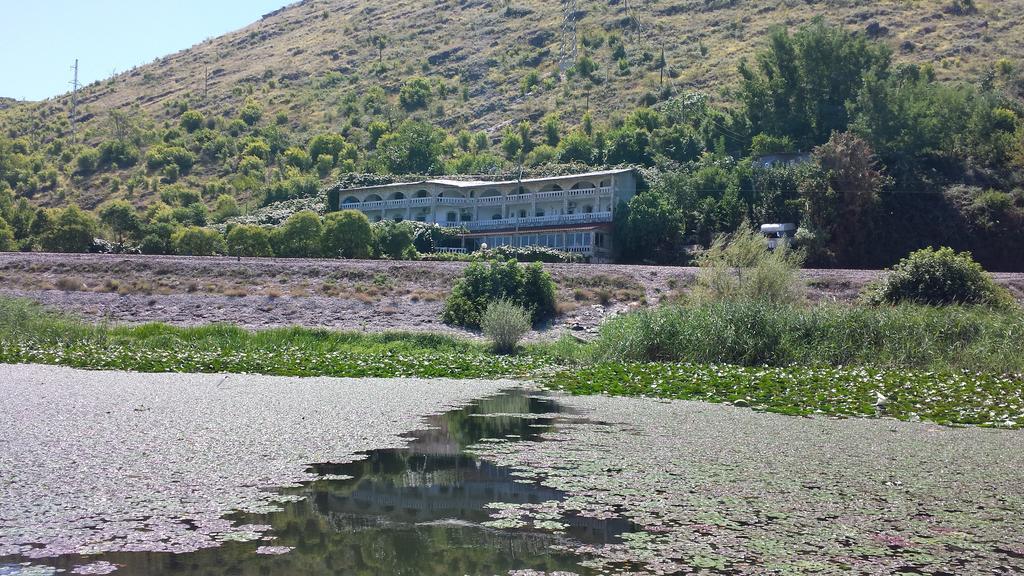 Guesthouse Mala Venecija Virpazar Kültér fotó